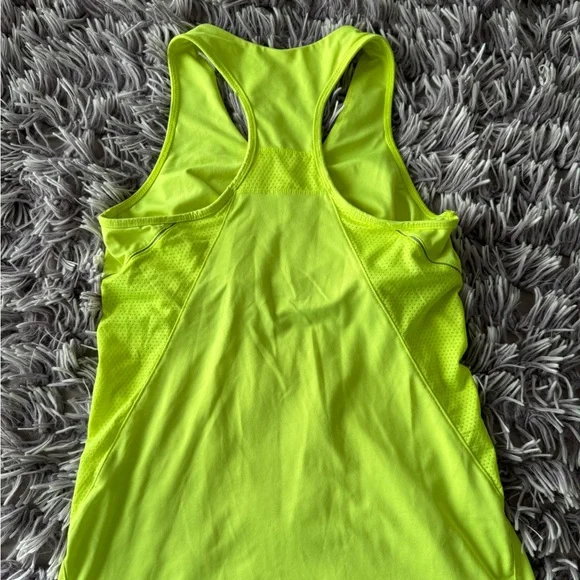 Workout shirt - Picture 3 of 3